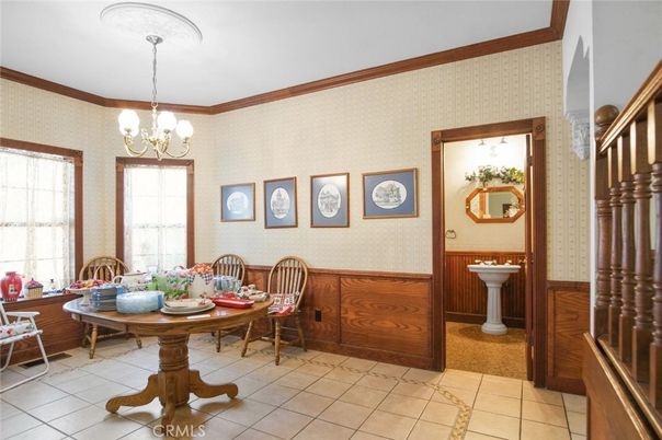 Chandelier, Dining room, Interior