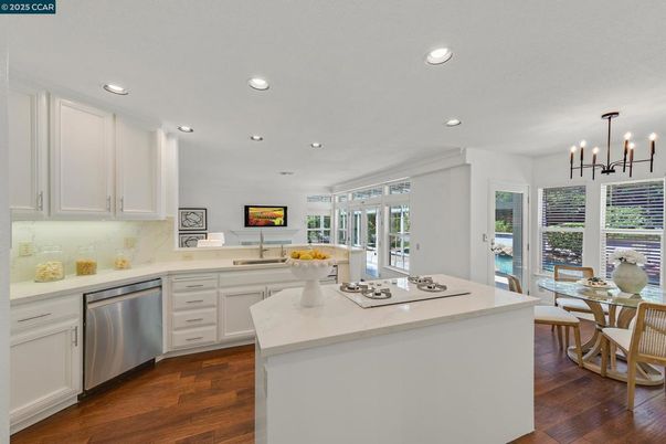 Dining room, Interior, Kitchen, Pendant Lights, Recessed Lighting, Wood Texture Flooring