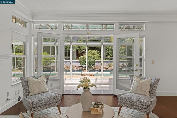 Interior, Sun Room, Wood Texture Flooring