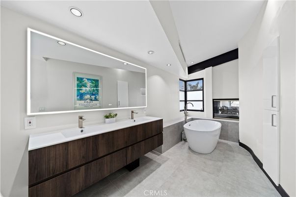 Bathroom, Dual Sink Vanities, Free Standing Baths, Interior, Recessed Lighting