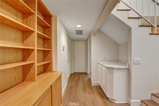 Interior, Recessed Lighting, Wood Texture Flooring