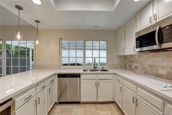 Interior, Kitchen, Pendant Lights, Recessed Lighting, Stainless Steel Appliances