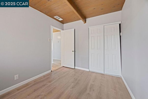 Empty room, Interior, Wooden Beams, Wooden Ceilings, Wood Texture Flooring