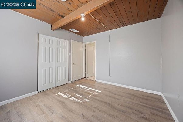 Empty room, Interior, Wooden Beams, Wooden Ceilings, Wood Texture Flooring