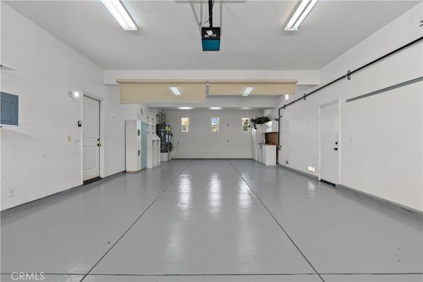 Garage, Interior