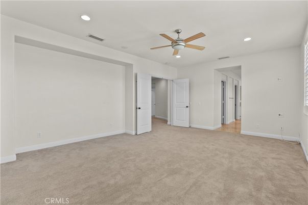 Empty room, Interior, Recessed Lighting