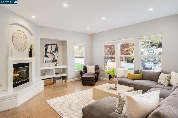 Fireplace, Interior, Living room, Recessed Lighting