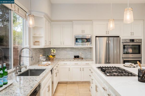 Interior, Kitchen, Pendant Lights, Stainless Steel Appliances