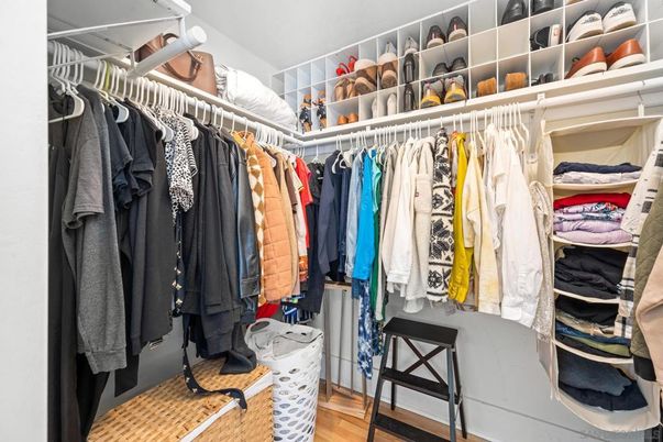 Interior, Walk-in Closets, Wood Texture Flooring