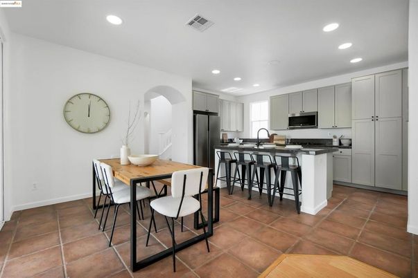 Dining room, Interior, Kitchen, Recessed Lighting, Stainless Steel Appliances