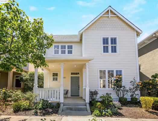 Exterior, Facade, American Craftsman