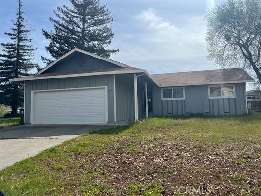 Attached, Exterior, Facade, Ranch