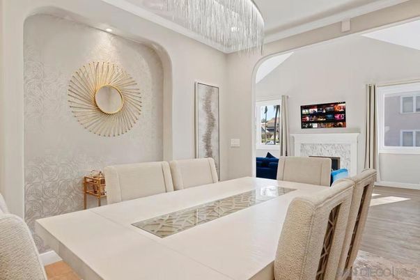 Chandelier, Dining room, Fireplace, Interior, Recessed Lighting, Wood Texture Flooring