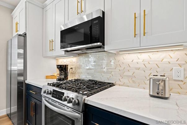 Interior, Kitchen, Stainless Steel Appliances