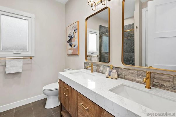 Bathroom, Dual Sink Vanities, Interior