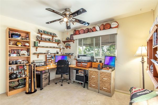 Home Office, Interior
