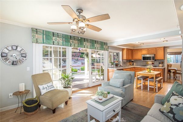 Dining room, Interior, Kitchen, Living room, Stainless Steel Appliances, Wood Texture Flooring