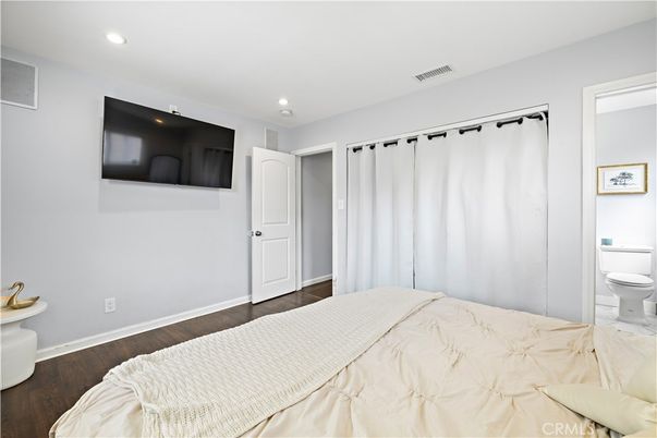 Bathroom, Bedroom, Interior, Recessed Lighting, Wood Texture Flooring