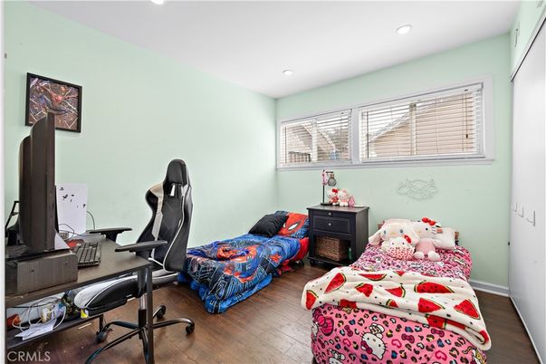 Bedroom, Home Office, Interior, Recessed Lighting, Wood Texture Flooring