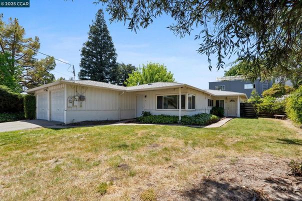 Backyard, Detached Garage, Exterior