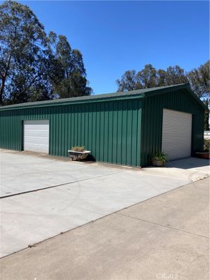 Detached Garage, Exterior