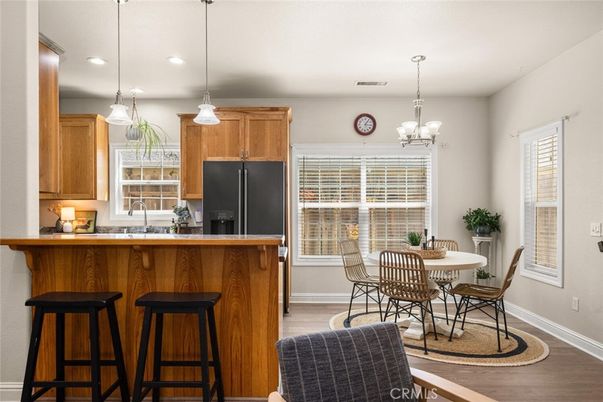 Chandelier, Dining room, Interior, Kitchen, Pendant Lights, Recessed Lighting, Wood Texture Flooring