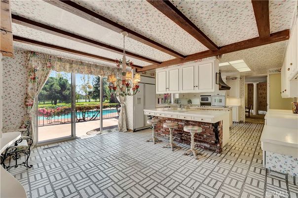Chandelier, Interior, Kitchen, Wooden Beams