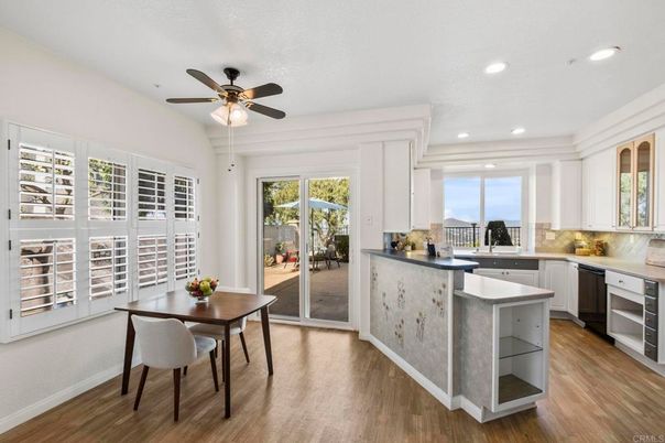 Dining room, Interior, Kitchen, Recessed Lighting, Wood Texture Flooring