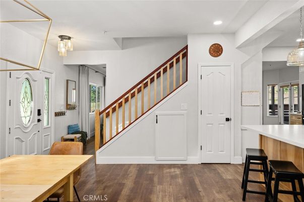 Interior, Pendant Lights, Recessed Lighting, Wood Texture Flooring