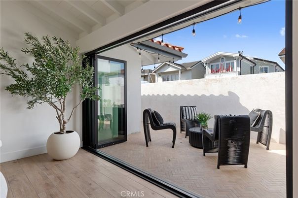 Exterior, Wood Texture Flooring