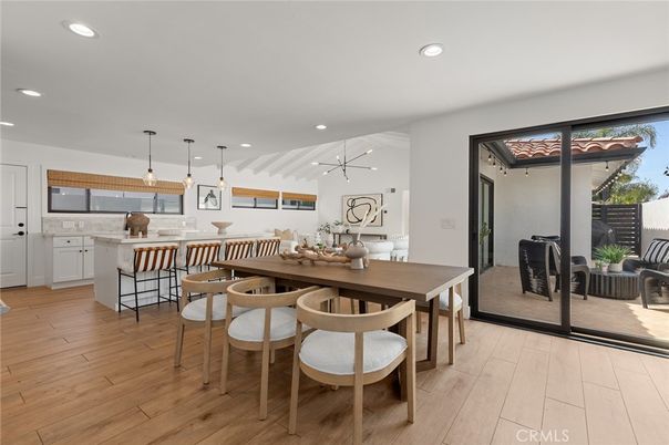 Dining room, Interior, Kitchen, Pendant Lights, Recessed Lighting, Wood Texture Flooring