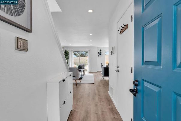 Interior, Recessed Lighting, Wood Texture Flooring