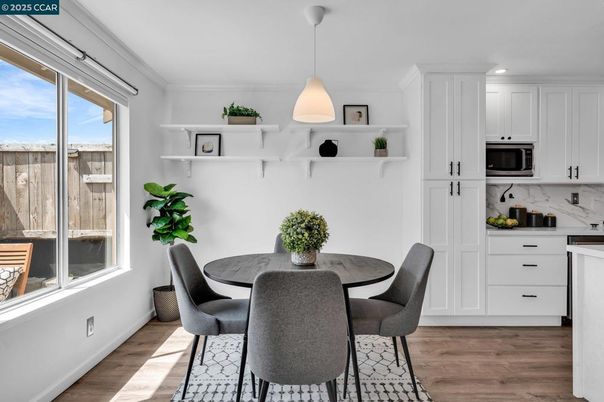 Dining room, Interior, Kitchen, Pendant Lights, Recessed Lighting, Wood Texture Flooring
