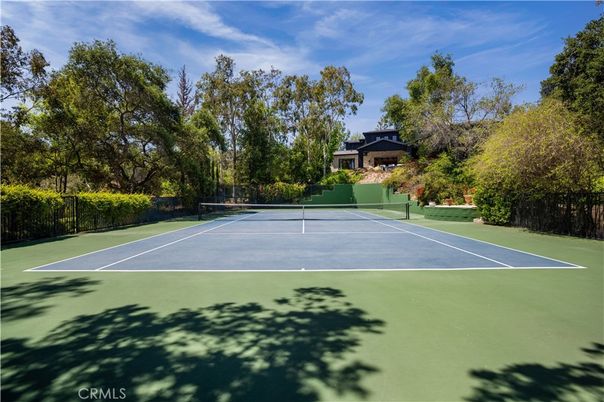 Exterior, Tennis Courts