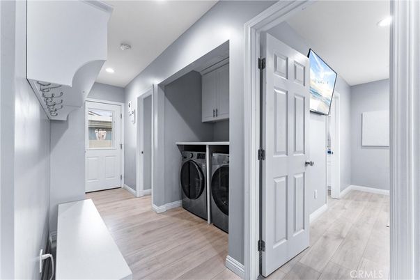 Interior, Recessed Lighting, Utility Closets, Washer, Wood Texture Flooring