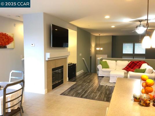Fireplace, Interior, Living room, Pendant Lights, Recessed Lighting