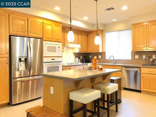Interior, Kitchen, Pendant Lights, Recessed Lighting, Stainless Steel Appliances