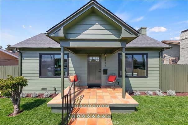 Exterior, Facade, American Craftsman