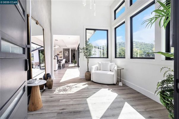Interior, Pendant Lights, Wood Texture Flooring