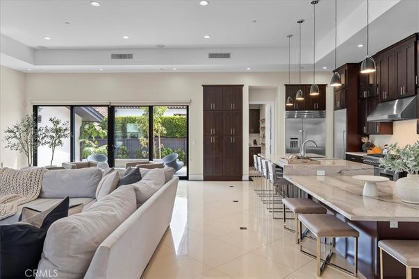 Interior, Kitchen, Living room, Pendant Lights, Recessed Lighting, Stainless Steel Appliances