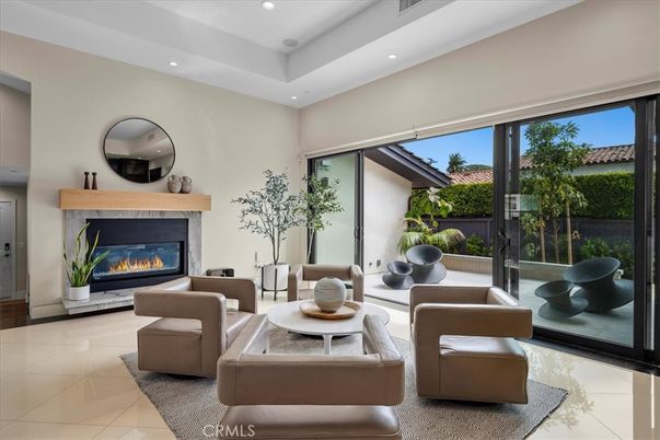 Fireplace, Interior, Living room, Recessed Lighting