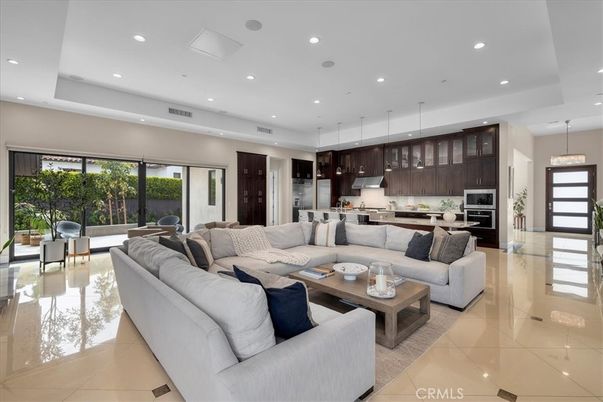 Interior, Kitchen, Living room, Pendant Lights, Recessed Lighting, Stainless Steel Appliances