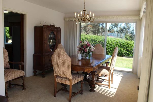 Chandelier, Dining room, Interior