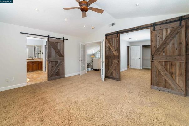 Bathroom, Empty room, Interior, Recessed Lighting