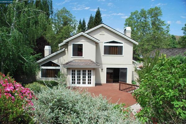 Backyard, Exterior, Facade, Farmhouse