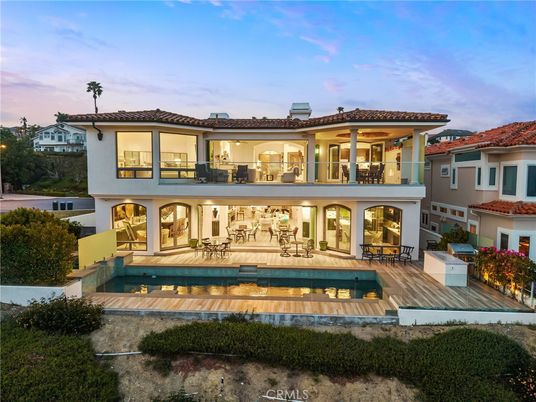 Exterior, Facade, Pool, Mediterranean