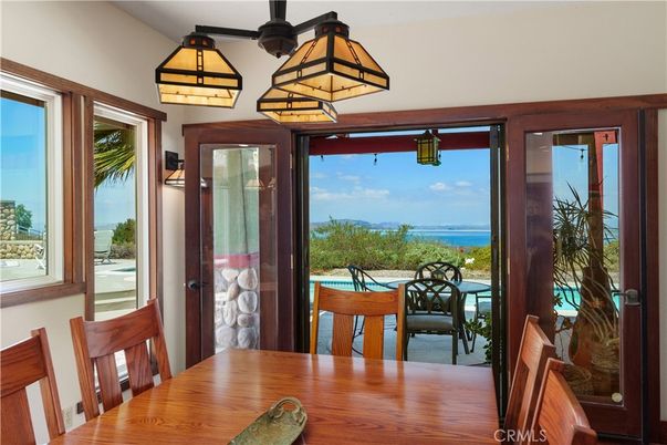 Dining room, Interior, Pendant Lights, Water