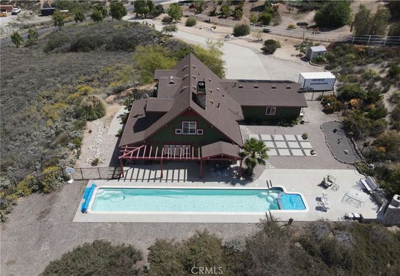 Exterior, Drone