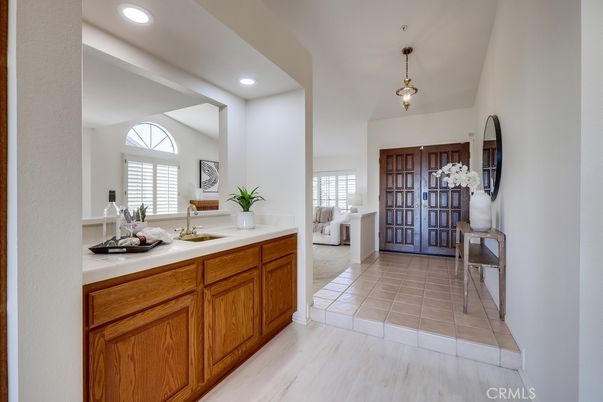 Interior, Pendant Lights, Recessed Lighting, Wood Texture Flooring