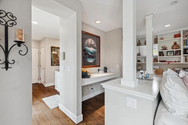 Bathroom, Interior, Recessed Lighting, Wood Texture Flooring